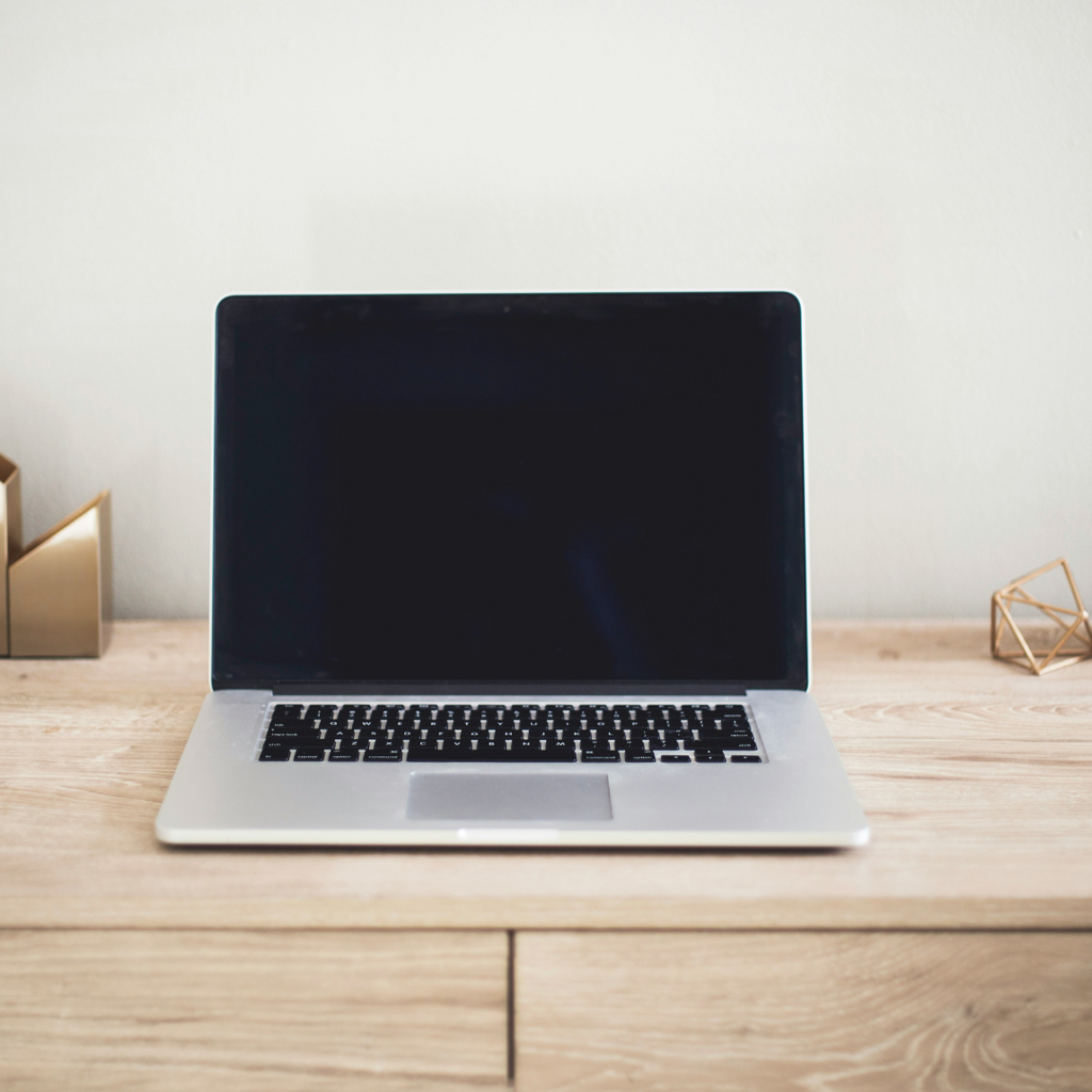 Measuring Your Laptop before Buying a Bag – Luna